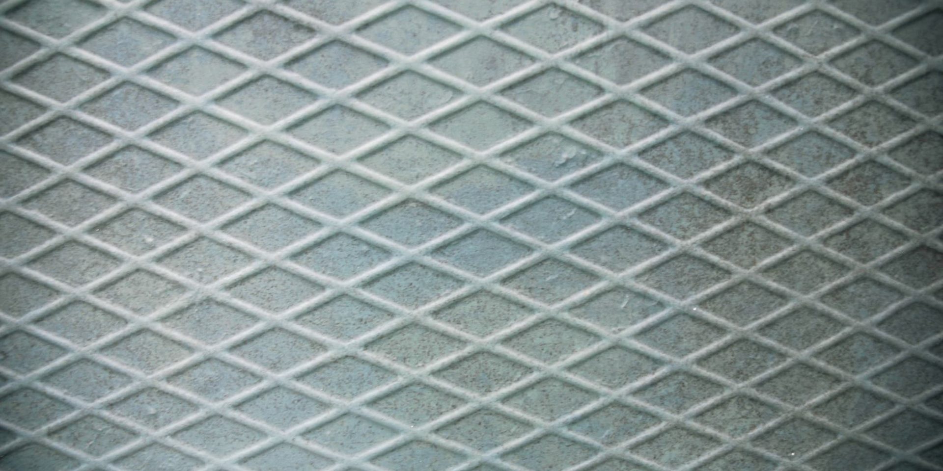 Detailaufnahme der Badezimmerfliesen