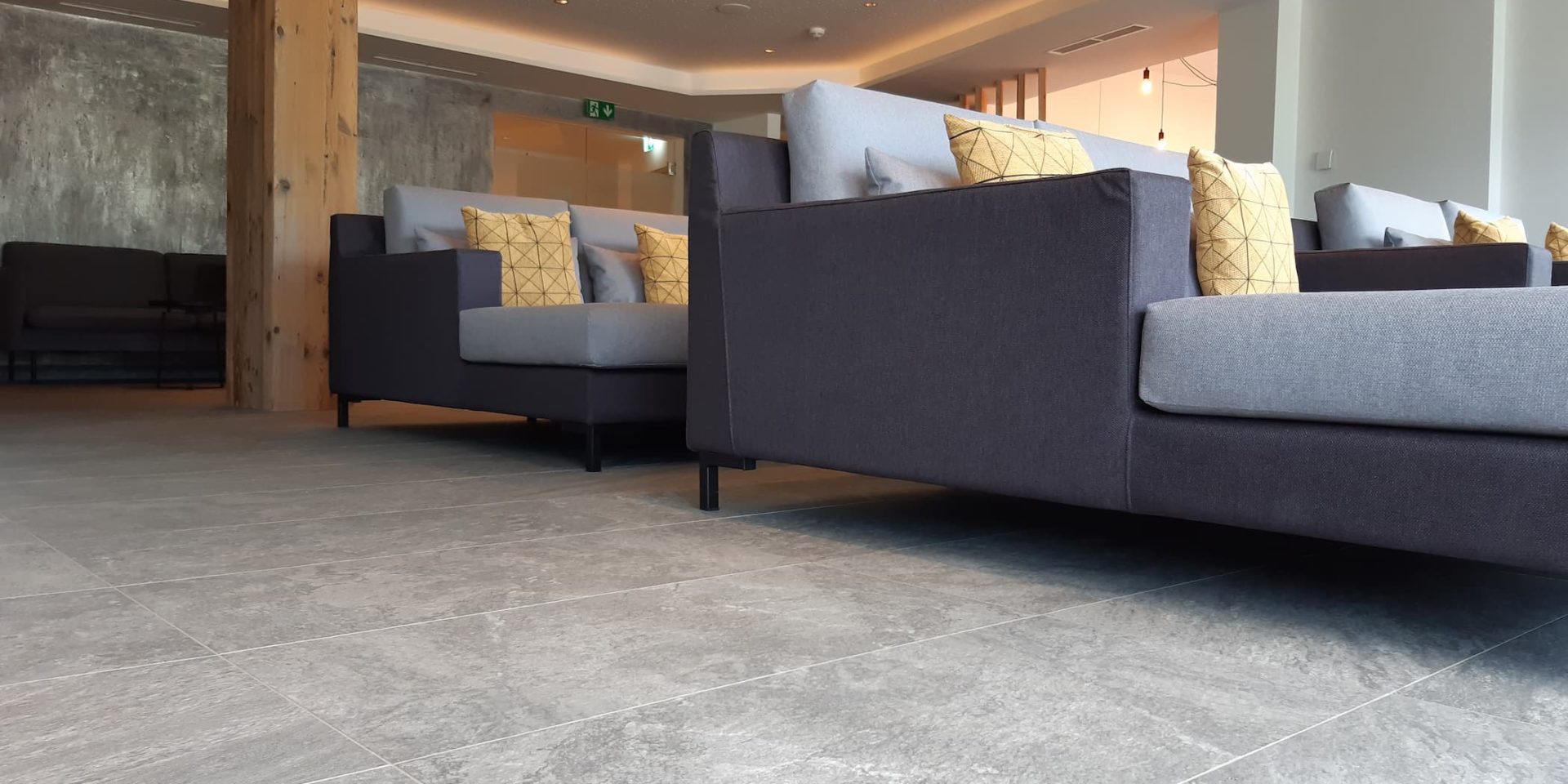 Fußbodenfliesen im Ruheraum